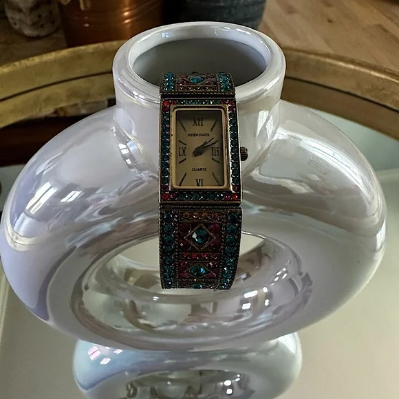 HEIDI DAUS NWOT Citrine Peridot & Amithyst Colar Crystal Art Deco Style Watch  7 $_57.JPG?set_id=880000500F main image 2